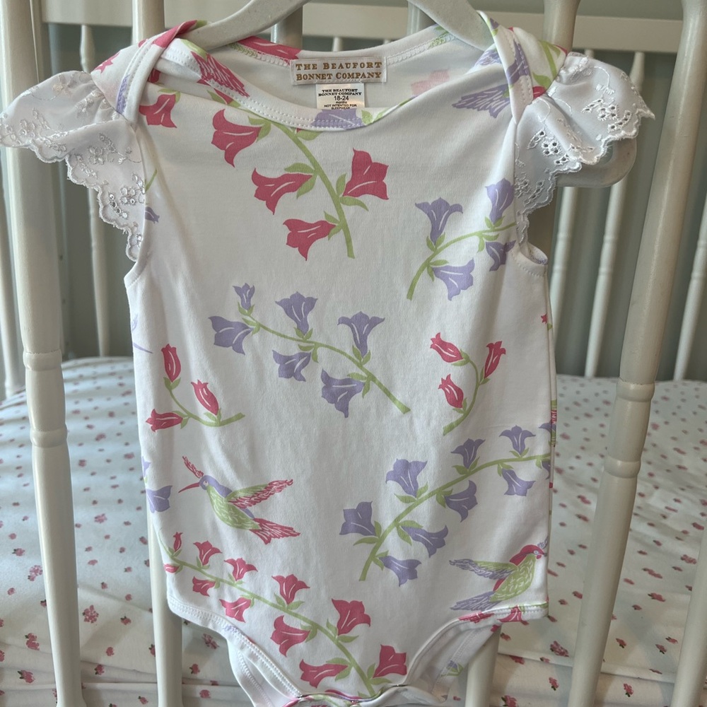 TBBC Wendy onesie Beaufort bonnet EUC